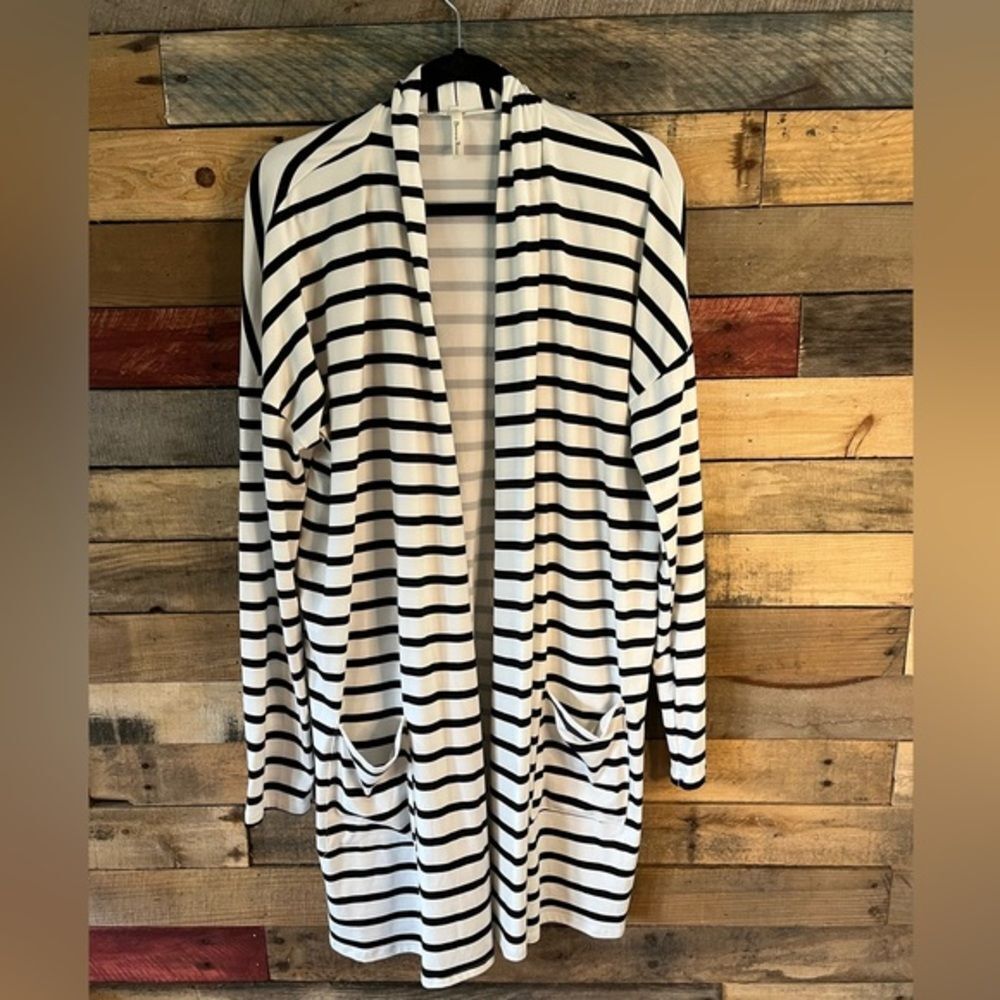 Beeson River White And Black Stripe Cardigan Size Small